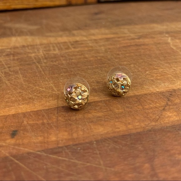 RMN Classic Cloisonné Flower CZ Ear Studs - Picture 5 of 5